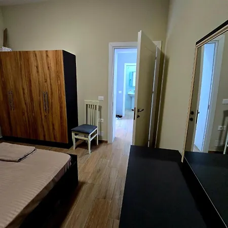 Holiday home Shtepi,apartament Me Qera , *