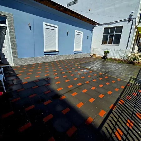 펜션 Shtepi,apartament Me Qera , 포그라데츠