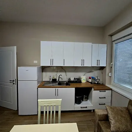 Shtepi,apartament Me Qera , 포그라데츠